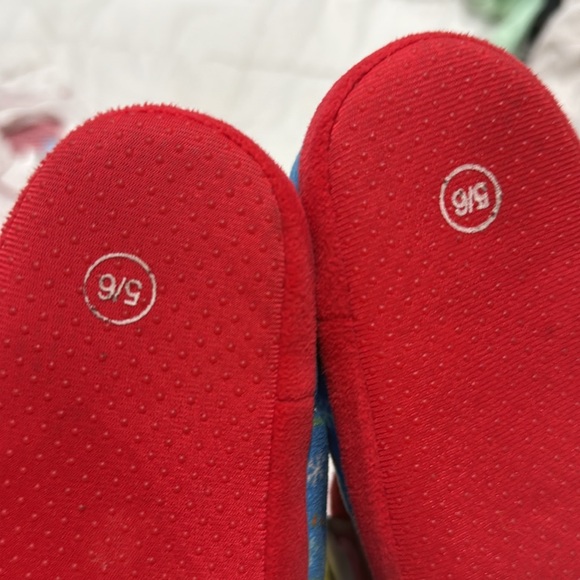 Paw patrol Slippers Sz 5/6 - Picture 3 of 3